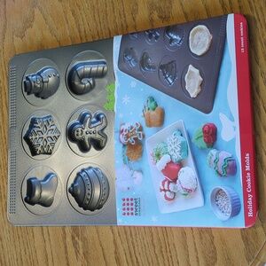 NWT Holiday Cookie Mold